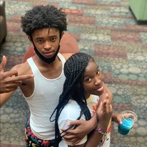 Meet your Posher, Delonta